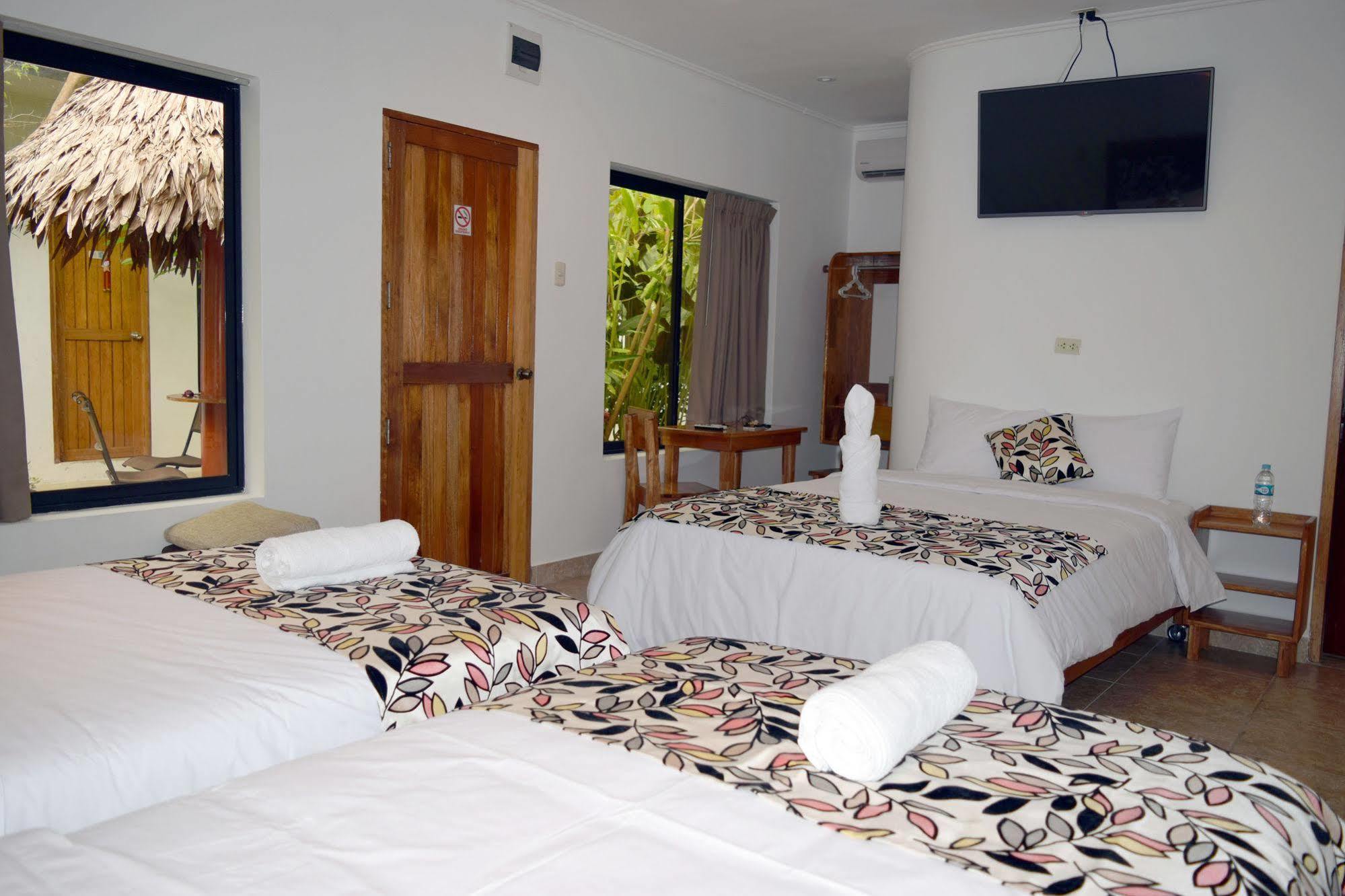 איקיטוס Hotel Jungle House מראה חיצוני תמונה